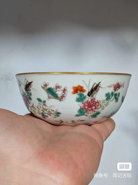 古玩陶瓷粉彩三多花蟲紋臥足杯真品鑒賞圖