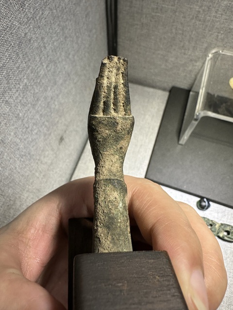 古玩銅器手臂真品鑒賞圖