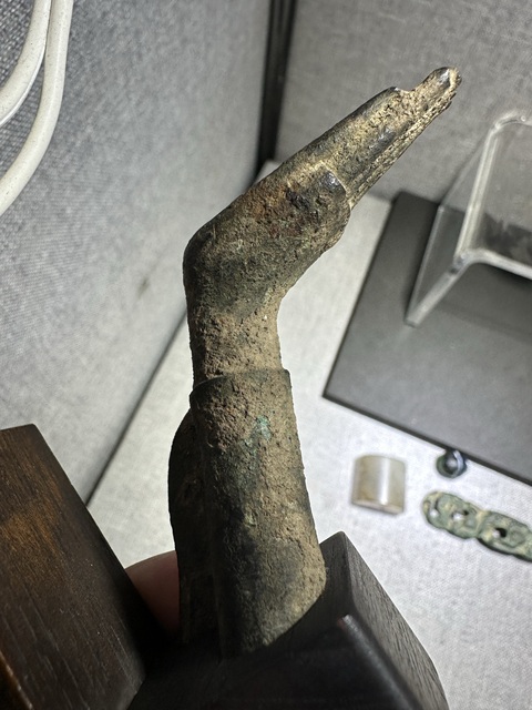 古玩銅器手臂真品鑒賞圖