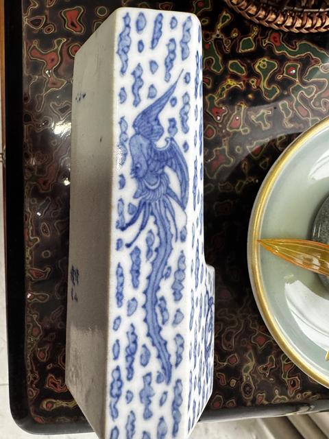 古玩陶瓷青花茶巾盒真品鑒賞圖