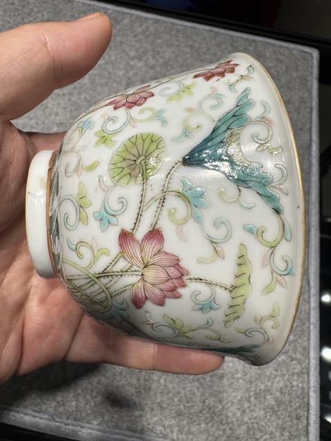 古玩陶瓷粉彩荷蓮紋撇口碗真品鑒賞圖