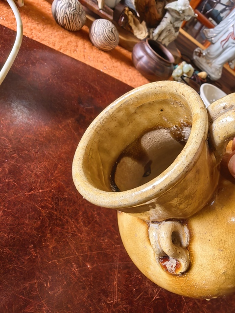 古玩陶瓷黃釉執壺真品鑒賞圖