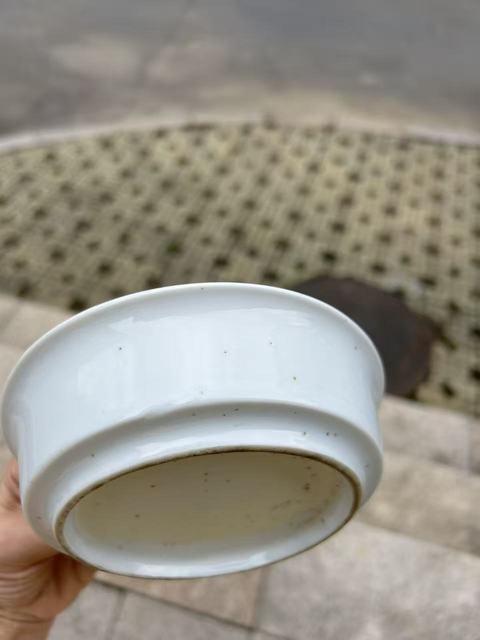 古玩陶瓷白釉印花龍紋洗真品鑒賞圖
