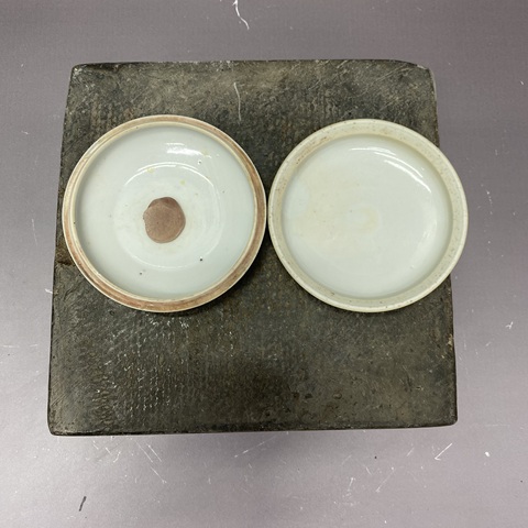 古玩陶瓷山水紋青花印泥盒真品鑒賞圖