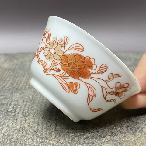 古玩陶瓷清康熙·礬紅描金花卉紋杯拍賣，當前價格960元