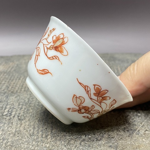 古玩陶瓷清康熙·礬紅描金花卉紋杯拍賣，當前價格960元