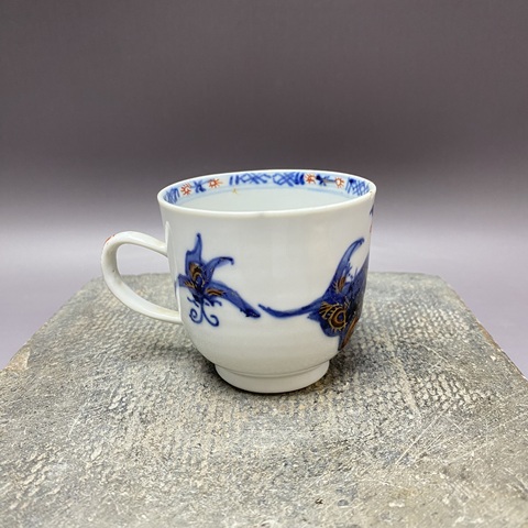 古玩陶瓷清康熙·青花礬紅博古花卉·執(zhí)杯拍賣，當前價格890元