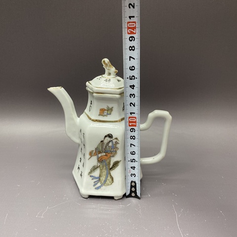 古玩陶瓷仕女詩紋六方粉彩執(zhí)壺真品鑒賞圖