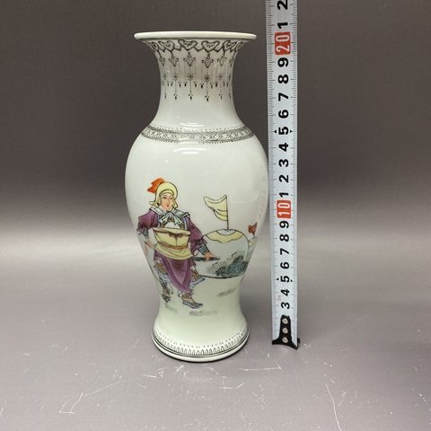 古玩陶瓷創(chuàng)匯·花木蘭人物紋觀音瓶拍賣，當(dāng)前價格469元