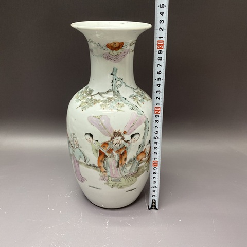 古玩陶瓷人物紋粉彩撇口瓶真品鑒賞圖