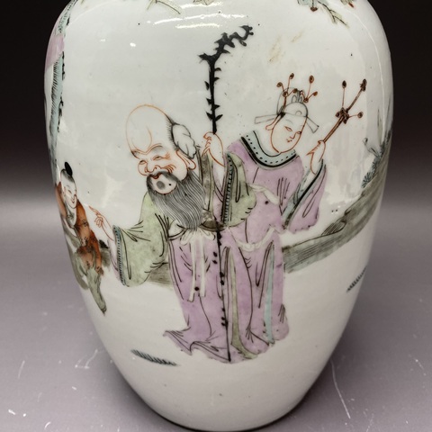 古玩陶瓷人物紋粉彩撇口瓶真品鑒賞圖