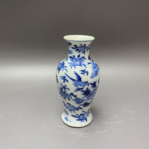 古玩陶瓷清晚期·花鳥蝶紋·青花觀音瓶拍賣，當前價格1960元