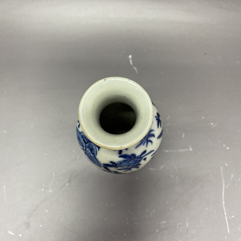 古玩陶瓷清晚期·花鳥蝶紋·青花觀音瓶拍賣，當前價格1960元