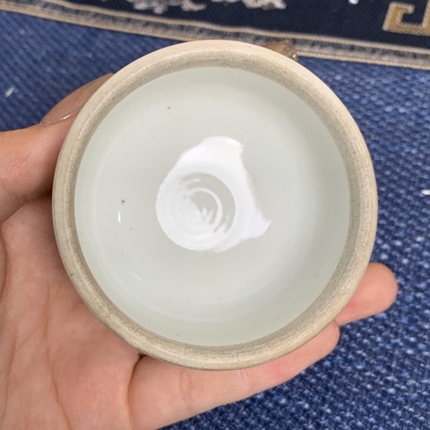 古玩陶瓷清末民初.黃地粉彩人物故事蓋罐拍賣，當(dāng)前價(jià)格998元