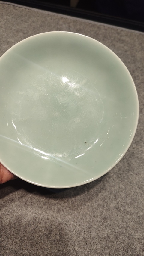 古玩陶瓷冬青釉盤真品鑒賞圖