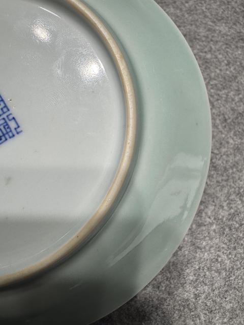 古玩陶瓷冬青釉盤真品鑒賞圖