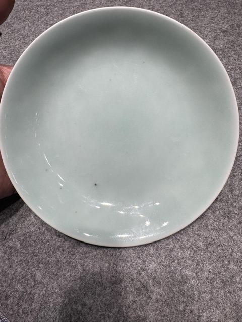 古玩陶瓷冬青釉盤真品鑒賞圖
