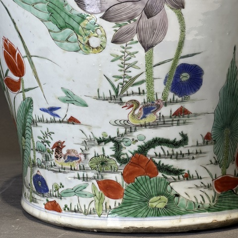 古玩陶瓷蓮池游禽滿池嬌五彩將軍罐真品鑒賞圖