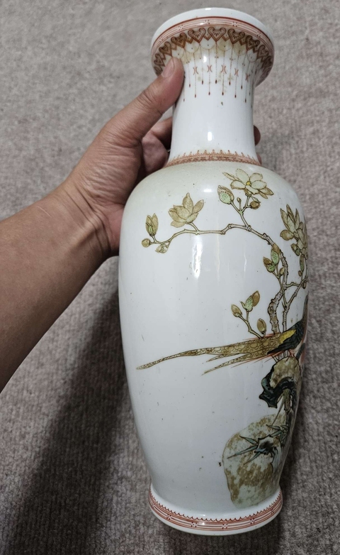 古玩陶瓷花鳥(niǎo)紋瓶真品鑒賞圖