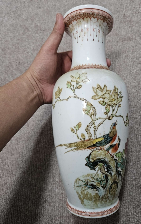 古玩陶瓷花鳥(niǎo)紋瓶真品鑒賞圖