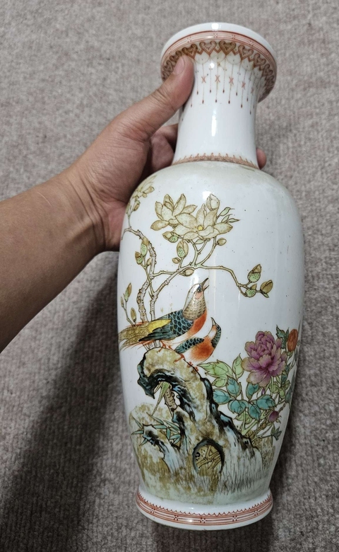 古玩陶瓷花鳥(niǎo)紋瓶真品鑒賞圖