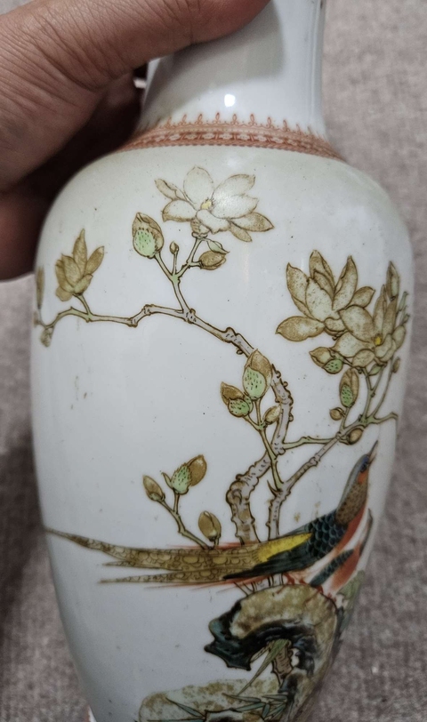 古玩陶瓷花鳥(niǎo)紋瓶真品鑒賞圖