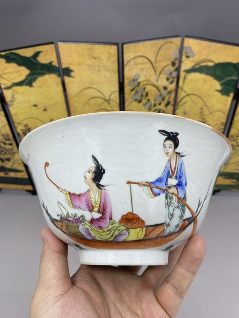 古玩陶瓷軋道粉彩人物故事紋碗真品鑒賞圖