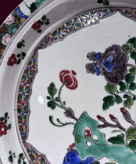 古玩陶瓷五彩花卉紋折腰盤真品鑒賞圖