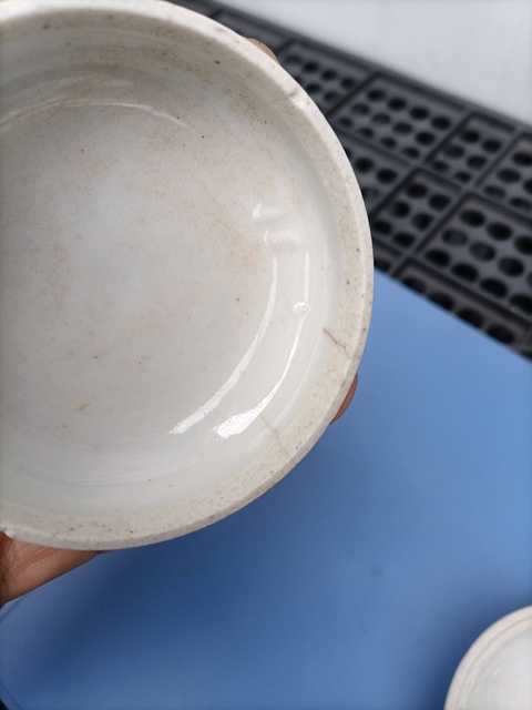古玩陶瓷粉彩花卉紋粉盒真品鑒賞圖