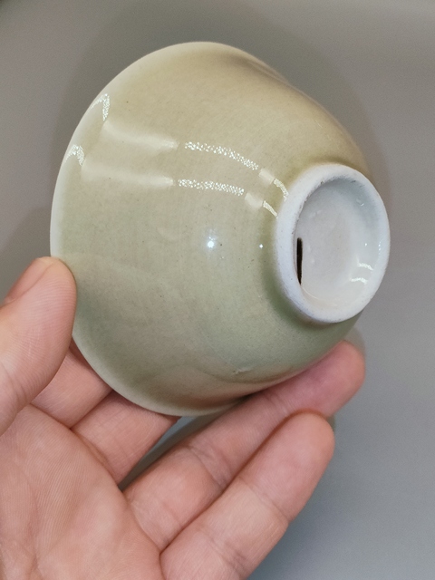 古玩陶瓷清末民國,冬青釉茶碗拍賣,當(dāng)前價(jià)格330元