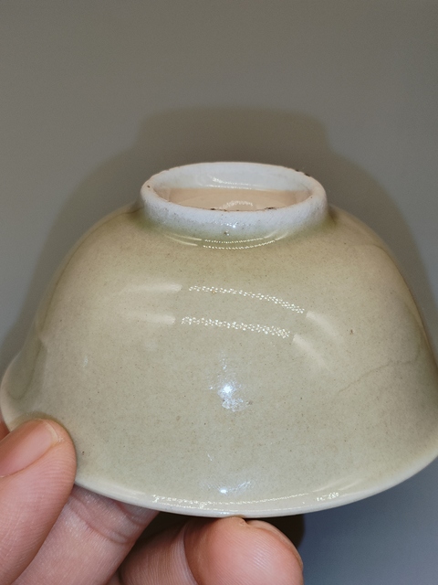 古玩陶瓷清末民國,冬青釉茶碗拍賣,當前價格190元
