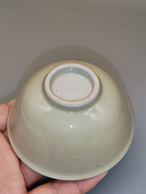 古玩陶瓷清末民國,冬青釉茶碗拍賣,當前價格190元