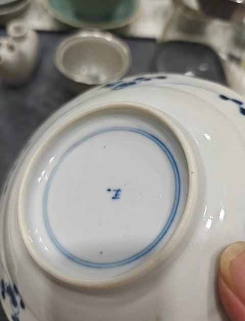 古玩陶瓷晚清青花花口盤真品鑒賞圖