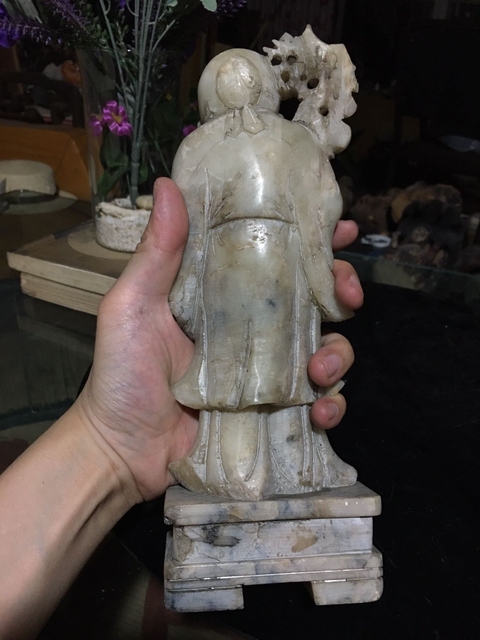 古玩雜項壽山石雕人物像真品鑒賞圖