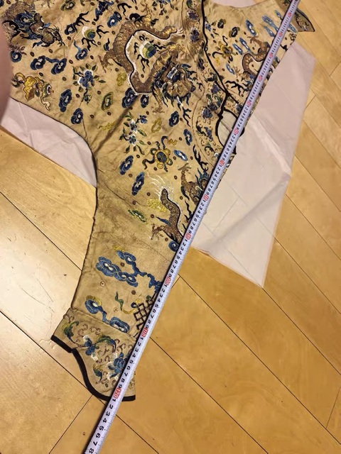 古玩雜項刺繡龍袍真品鑒賞圖