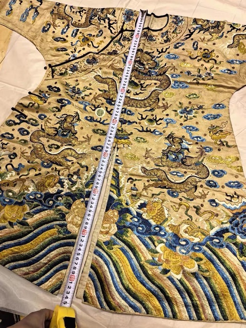 古玩雜項刺繡龍袍真品鑒賞圖