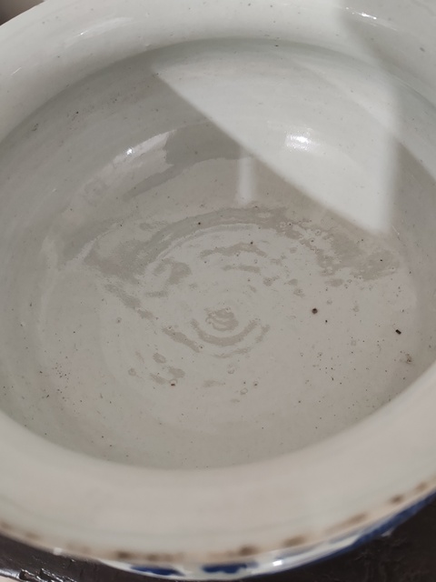 古玩陶瓷花卉紋青花圈足缽式香爐真品鑒賞圖