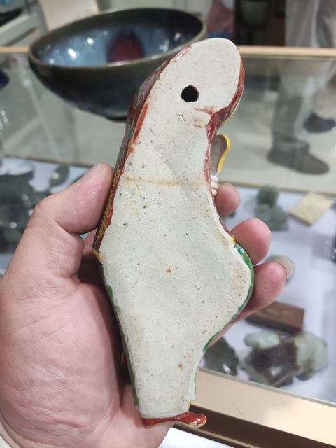 古玩陶瓷解放初期人物塑像真品鑒賞圖