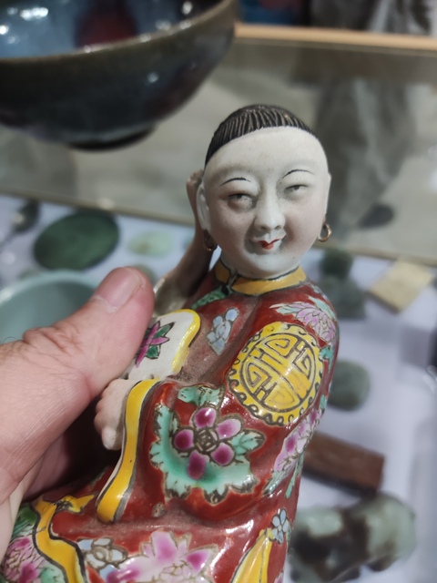 古玩陶瓷解放初期人物塑像真品鑒賞圖