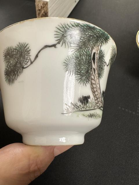 古玩陶瓷油粉彩高士圖蓋碗真品鑒賞圖