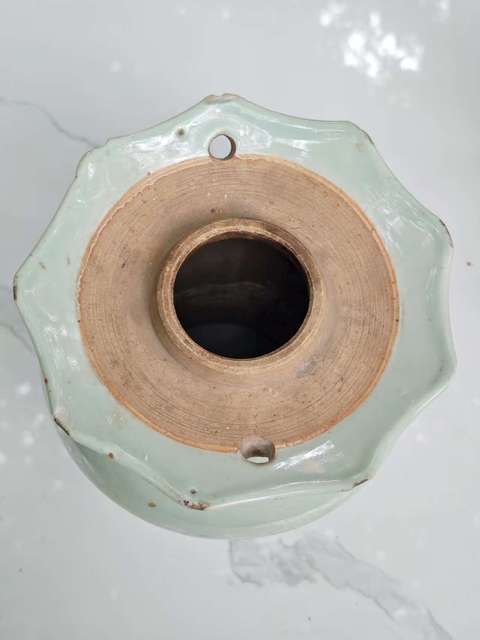 古玩陶瓷豆青釉座真品鑒賞圖