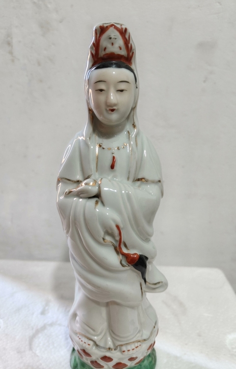 古玩陶瓷白釉粉彩觀音菩薩造像真品鑒賞圖