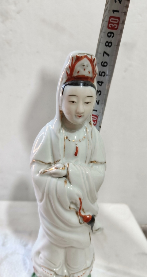 古玩陶瓷白釉粉彩觀音菩薩造像真品鑒賞圖