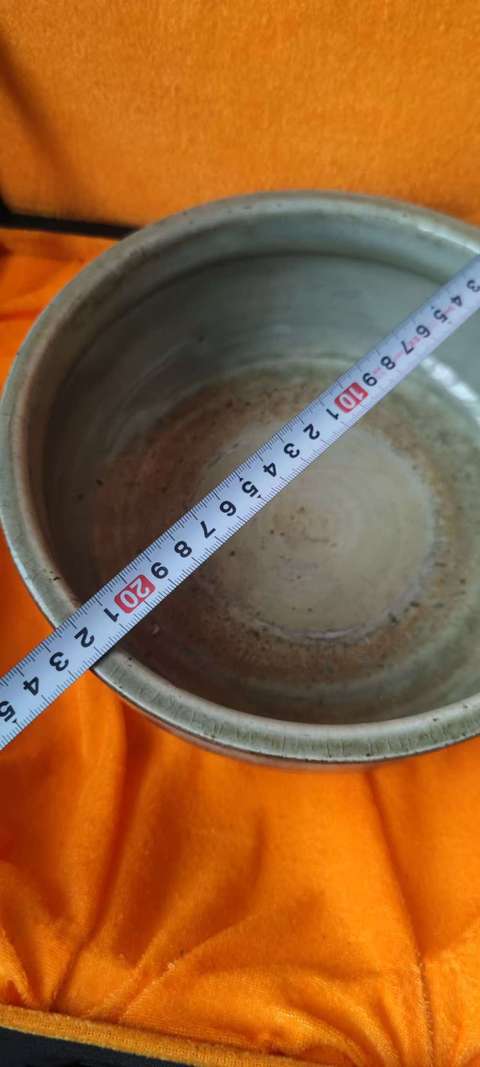 古玩陶瓷龍泉青瓷跳刀紋香爐真品鑒賞圖