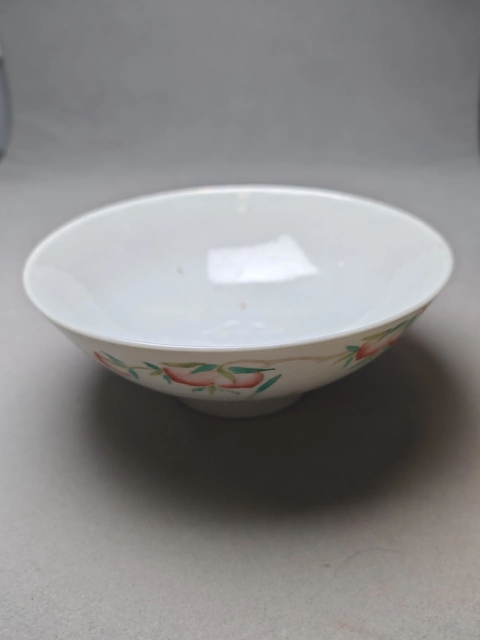 古玩陶瓷清晚期 粉彩花卉紋碗真品鑒賞圖