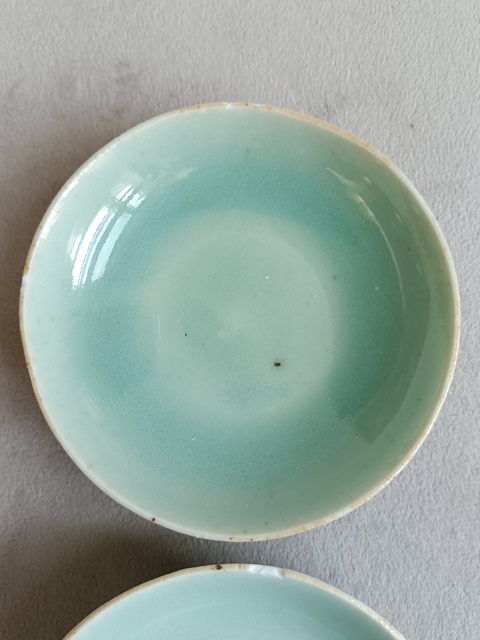 古玩陶瓷豆青釉盤真品鑒賞圖