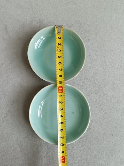 古玩陶瓷豆青釉盤真品鑒賞圖