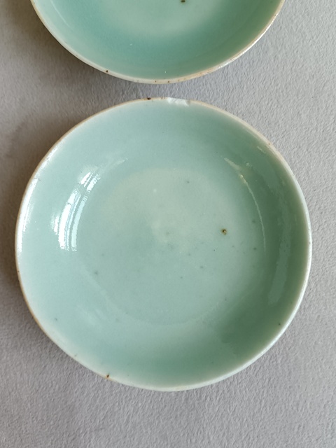 古玩陶瓷豆青釉盤真品鑒賞圖