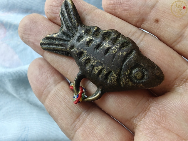 古玩銅器清代銅魚掛飾真品鑒賞圖