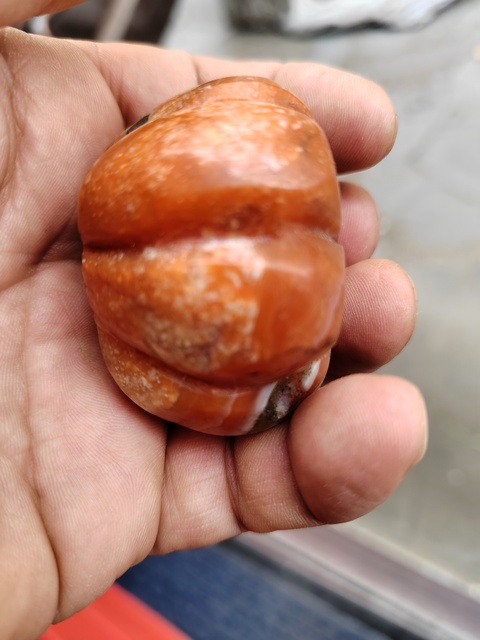 古玩玉器天然南紅瑪瑙珠真品鑒賞圖